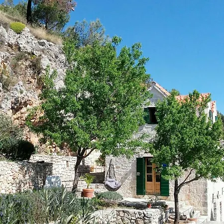 Almondhouse, Stonehouse, Seaview, Big Terace,omis Casa de Férias *