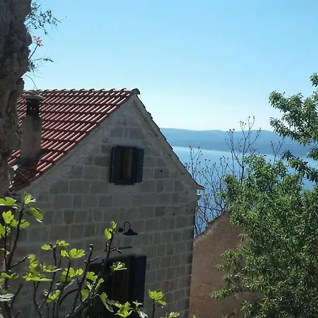 Almondhouse, Stonehouse, Seaview, Big Terace,omis Casa de Férias *