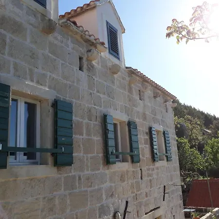 Almondhouse, Stonehouse, Seaview, Big Terace,omis Casa de Férias