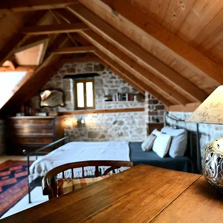 Almondhouse, Stonehouse, Seaview, Big Terace,omis Casa de Férias *