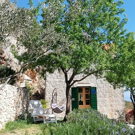 Almondhouse, Stonehouse, Seaview, Big Terace,omis Casa de Férias *