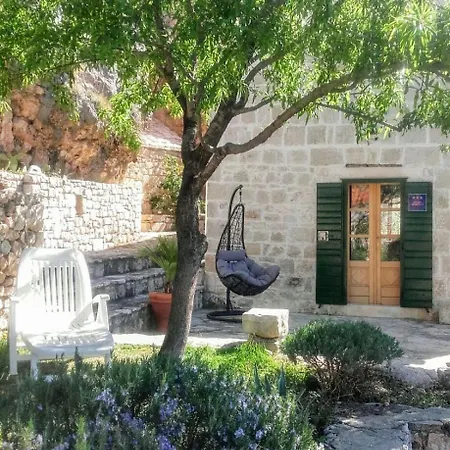 Almondhouse, Stonehouse, Seaview, Big Terace,omis *