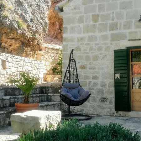 Almondhouse, Stonehouse, Seaview, Big Terace,omis * Celina